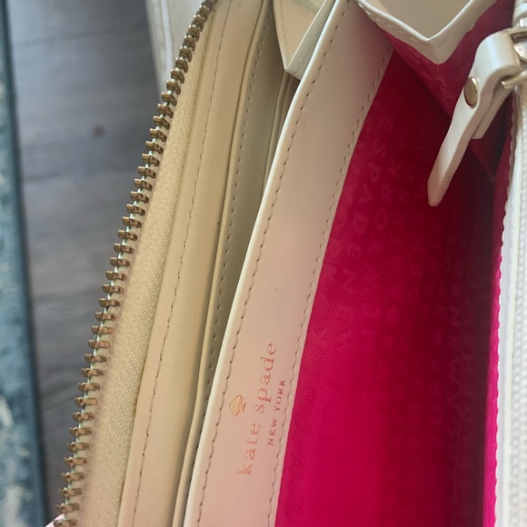 Kate Spade Wallet - Picture 6 of 9